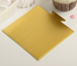 Изображение Подложка для пирожного «Золото» с держателем квадрат 9х9 см